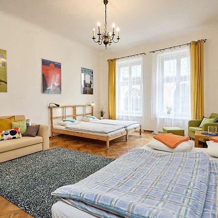 Апартаменты Plac Mariacki 8 Краков Экстерьер фото