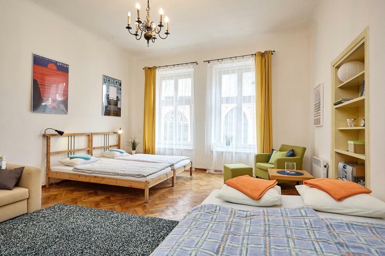 Апартаменты Plac Mariacki 8 Краков Экстерьер фото